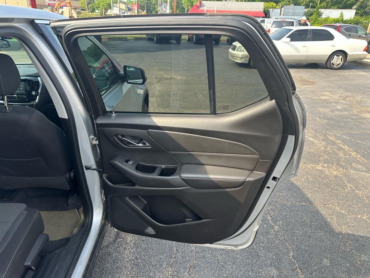 Chevrolet Traverse FWD 4dr LS w/1LS 2018