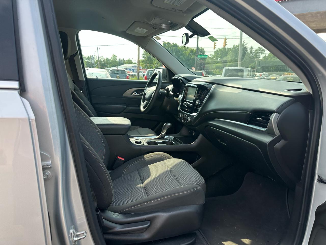 Chevrolet Traverse FWD 4dr LS w/1LS 2018
