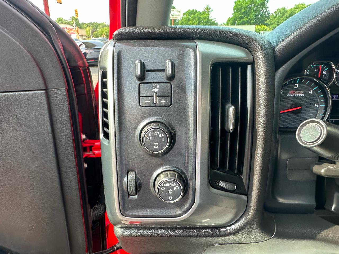 Chevrolet Silverado 1500 4WD Double Cab 143.5" LT w/2LT 2017