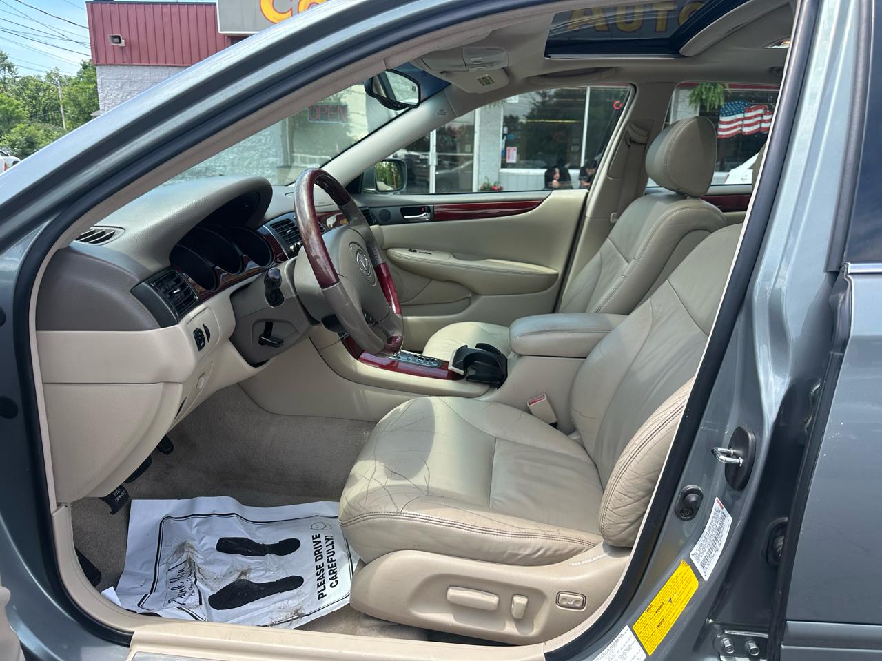 Lexus ES 300 4dr Sdn 2003