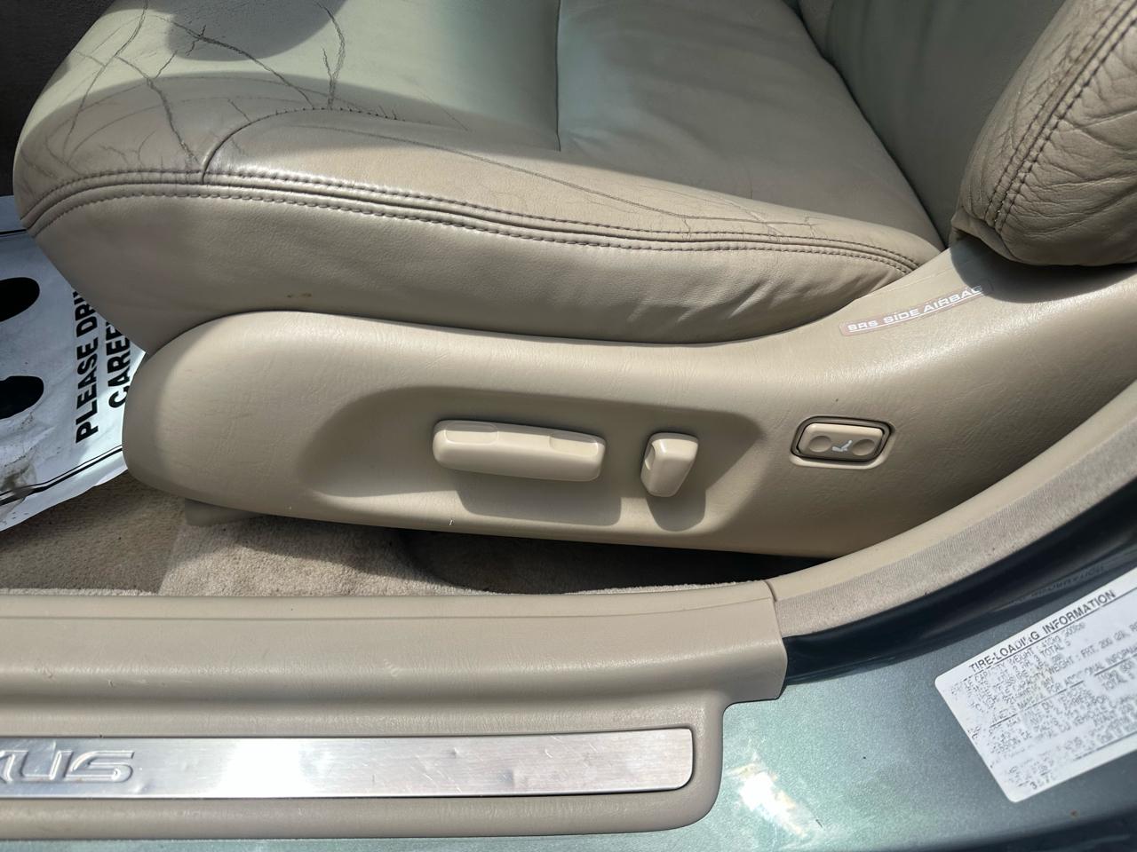 Lexus ES 300 4dr Sdn 2003