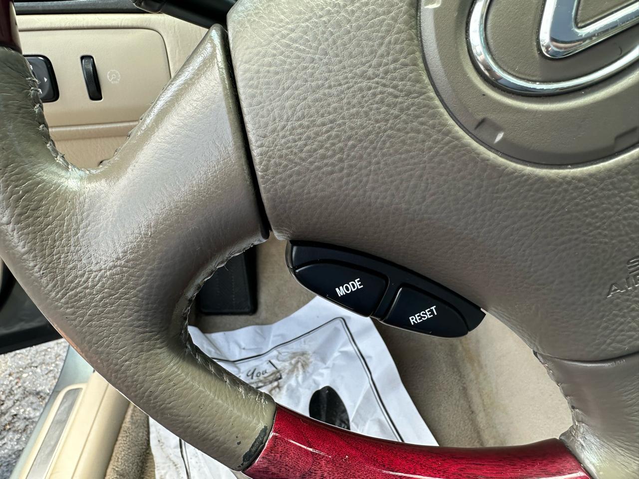 Lexus ES 300 4dr Sdn 2003