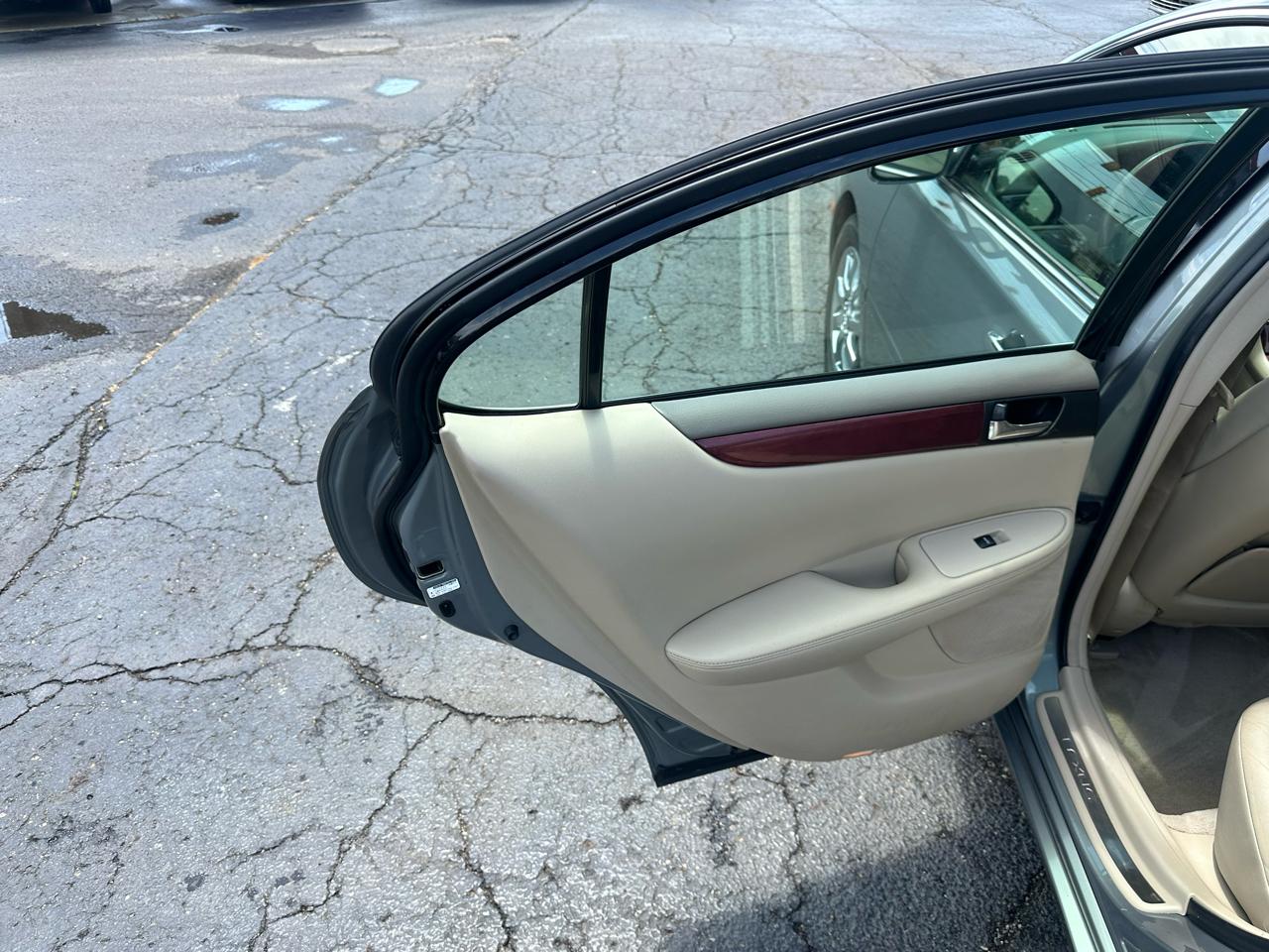 Lexus ES 300 4dr Sdn 2003