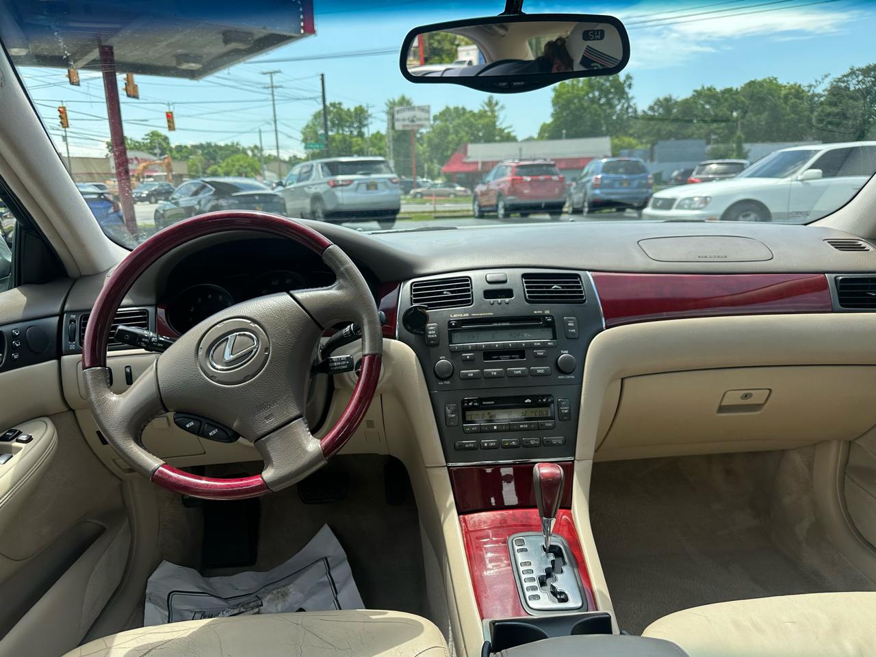 Lexus ES 300 4dr Sdn 2003