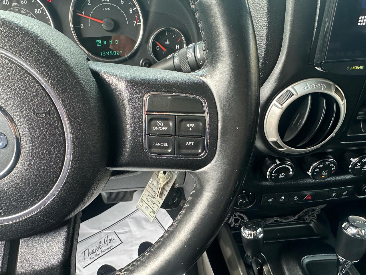Jeep Wrangler Unlimited 4WD 4dr Sahara 2015