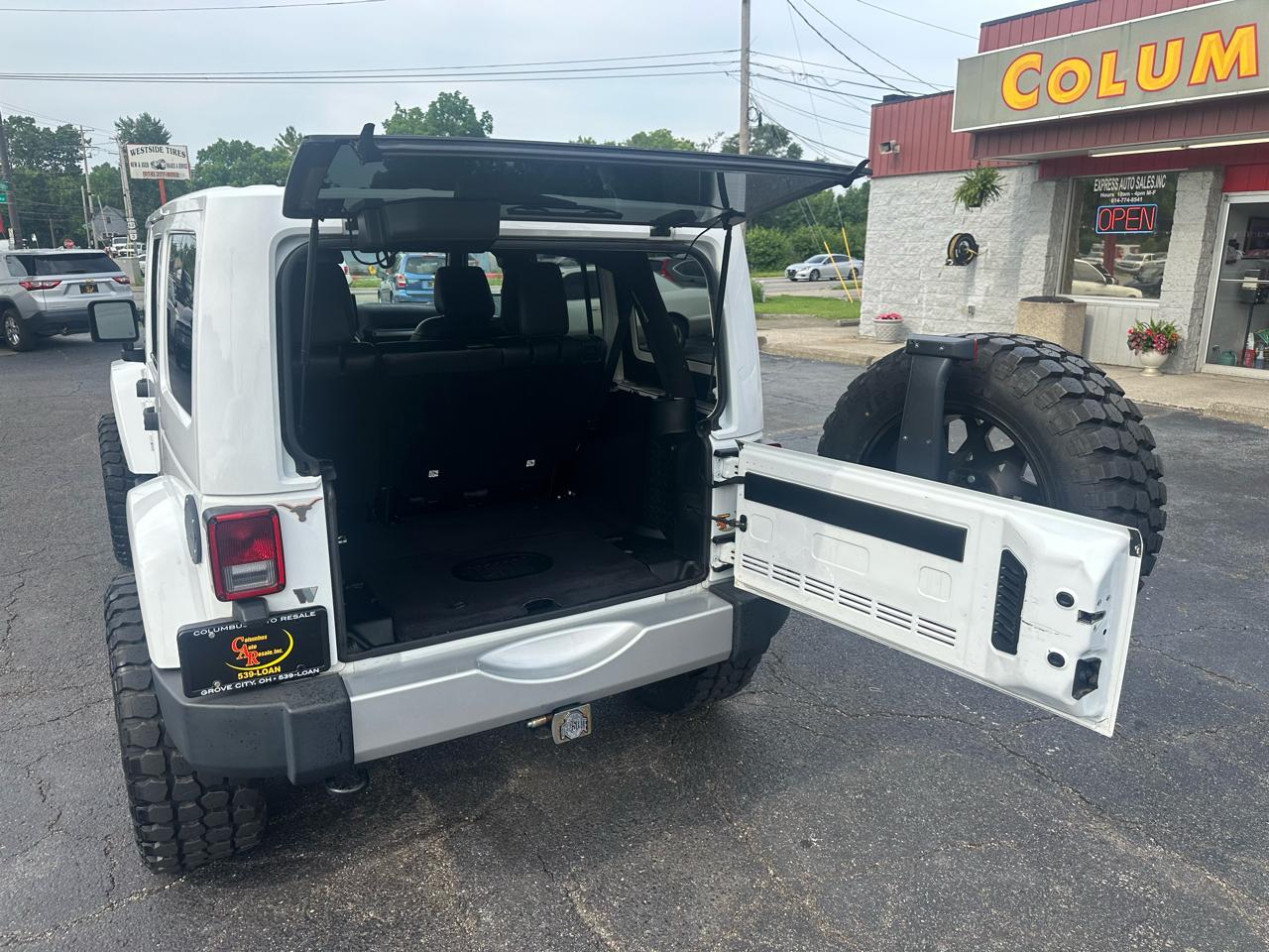 Jeep Wrangler Unlimited 4WD 4dr Sahara 2015