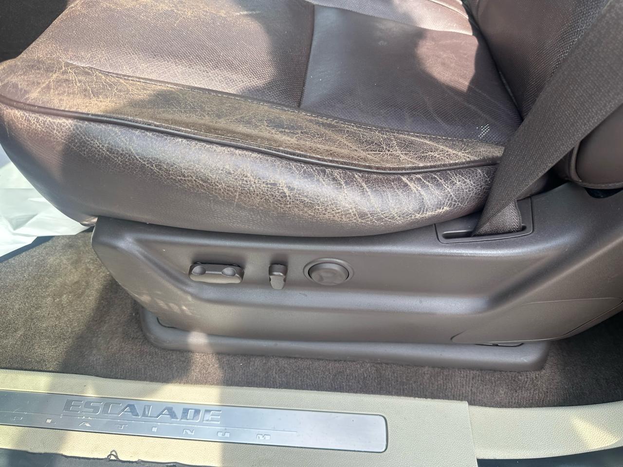 Cadillac Escalade ESV AWD 4dr Platinum 2014