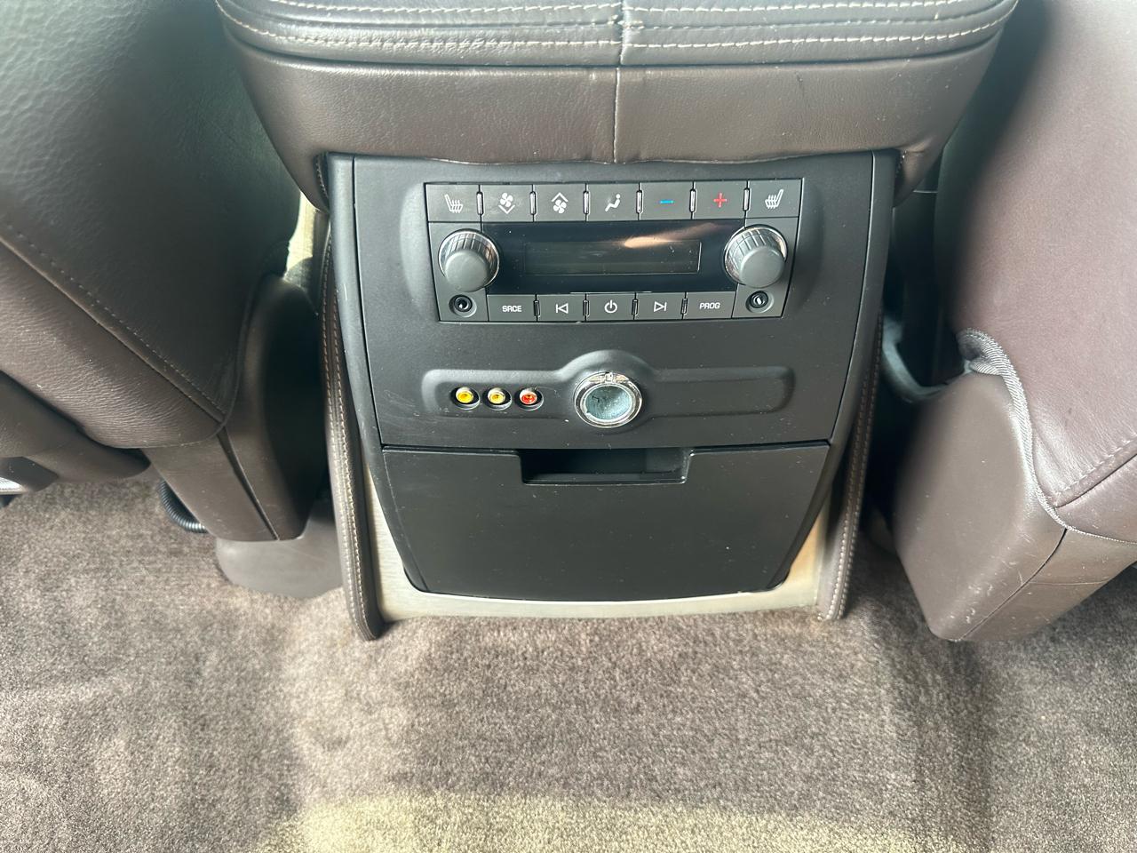 Cadillac Escalade ESV AWD 4dr Platinum 2014
