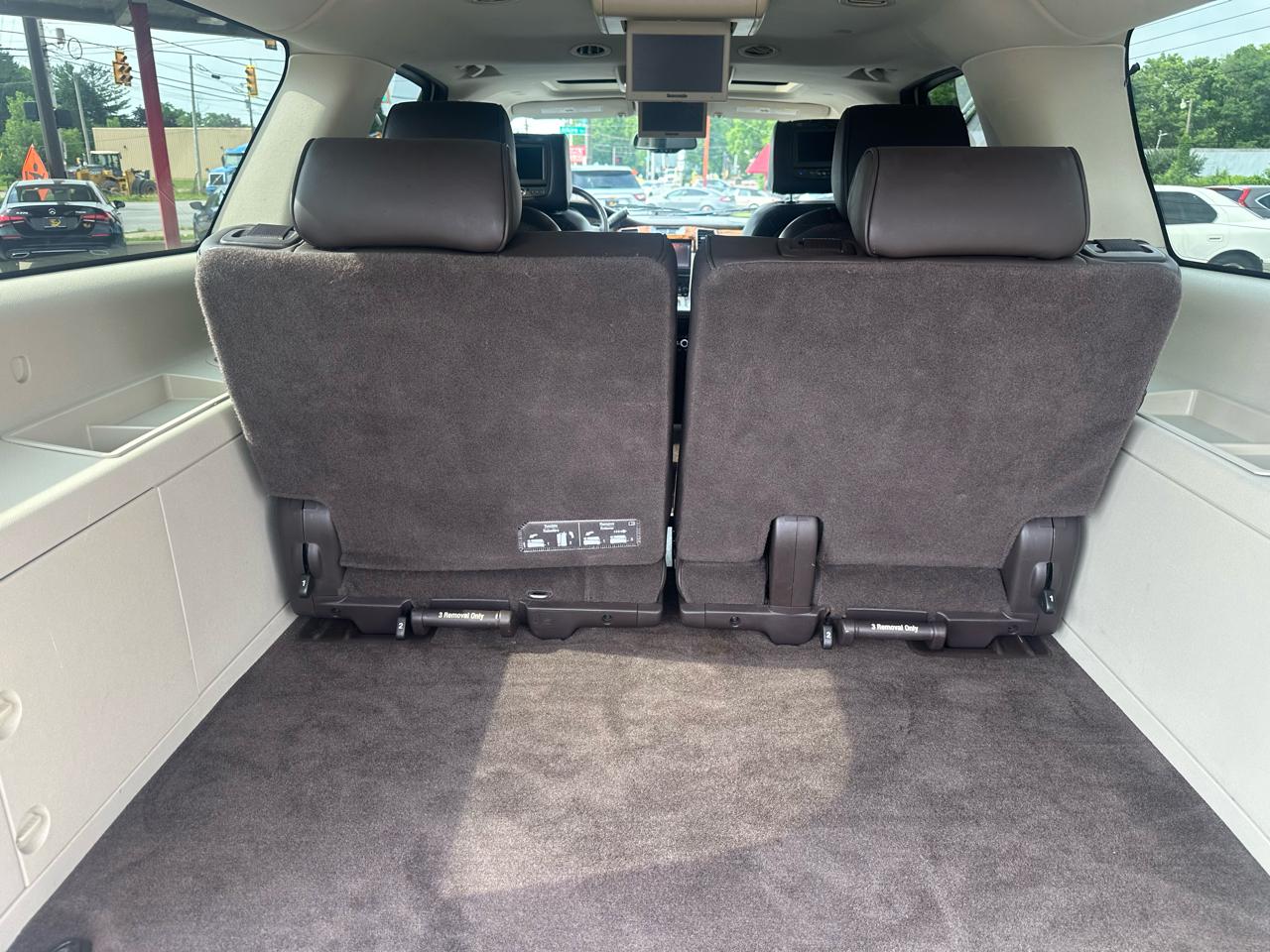 Cadillac Escalade ESV AWD 4dr Platinum 2014