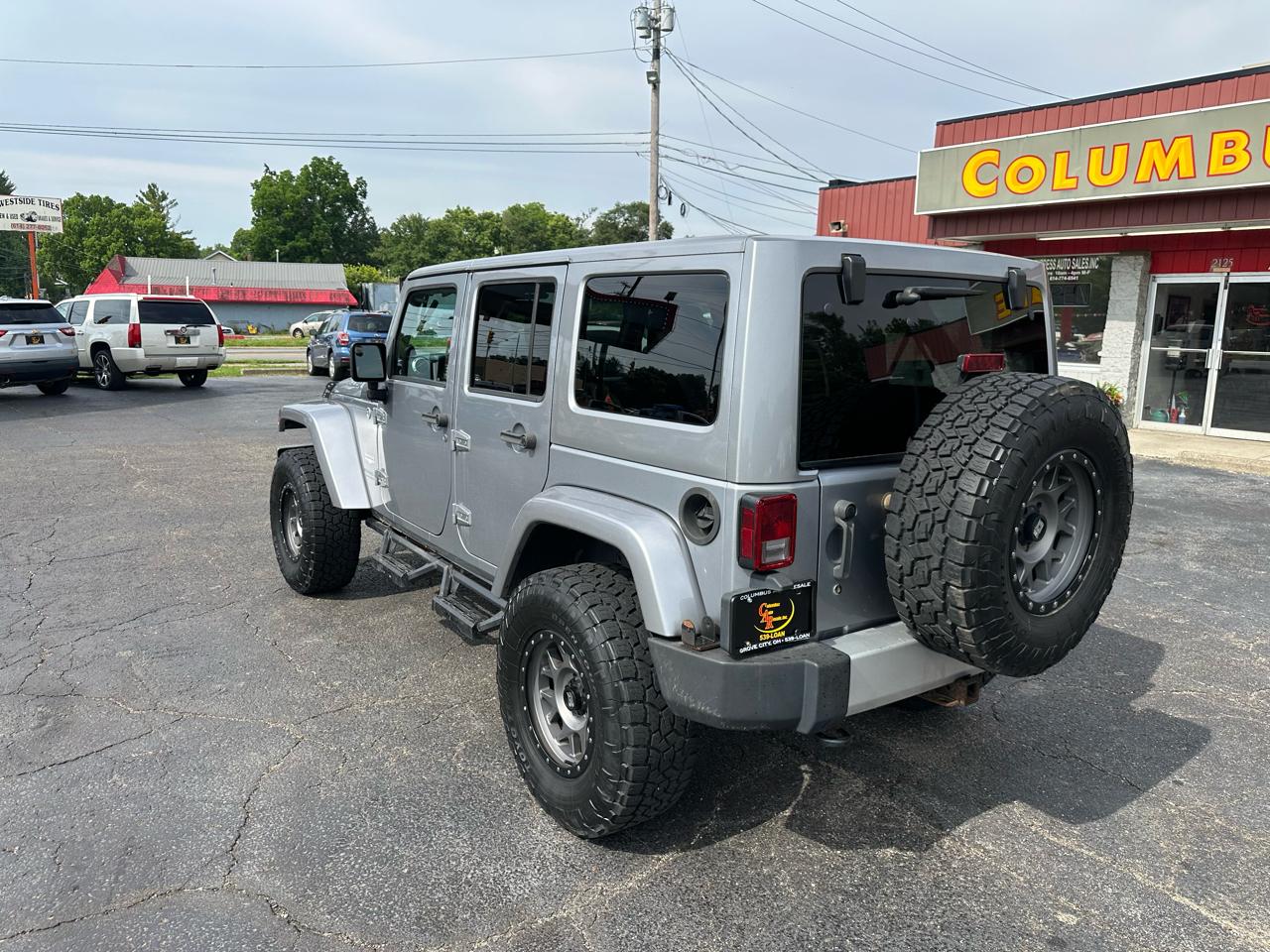 Jeep Wrangler Unlimited 4WD 4dr Sahara 2013