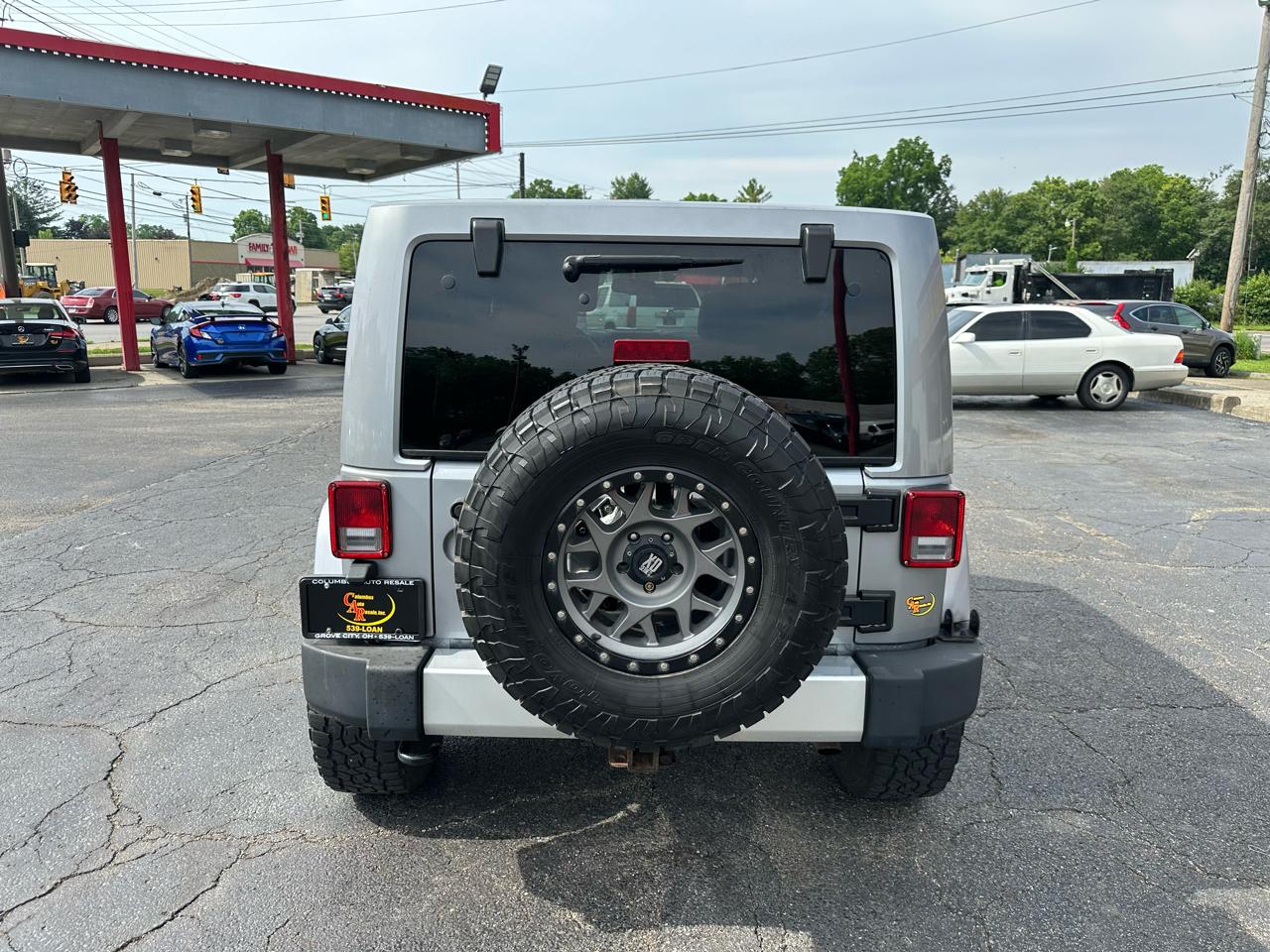 Jeep Wrangler Unlimited 4WD 4dr Sahara 2013