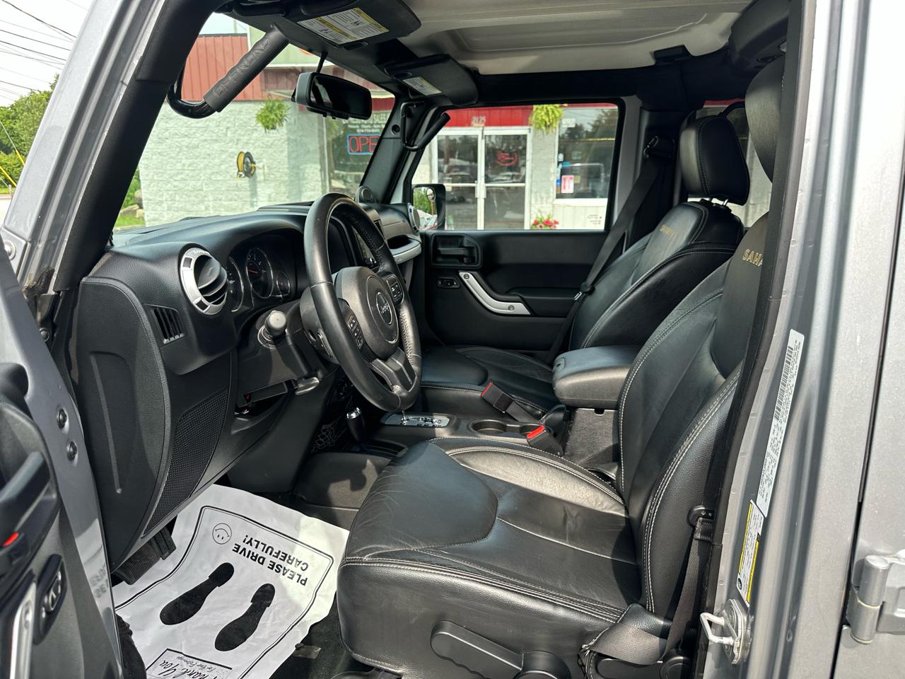 Jeep Wrangler Unlimited 4WD 4dr Sahara 2013
