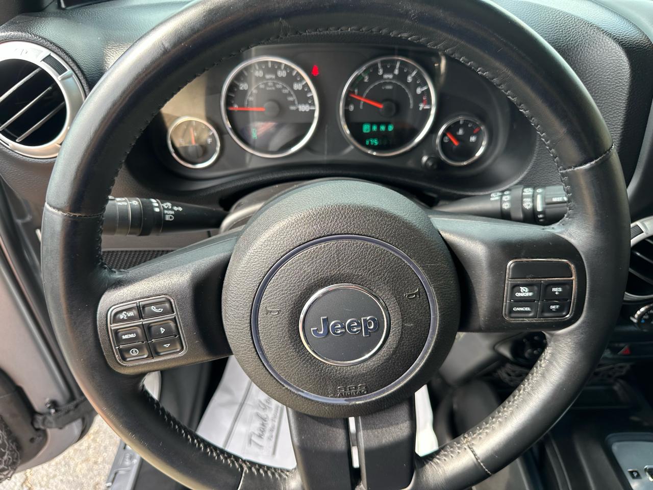 Jeep Wrangler Unlimited 4WD 4dr Sahara 2013
