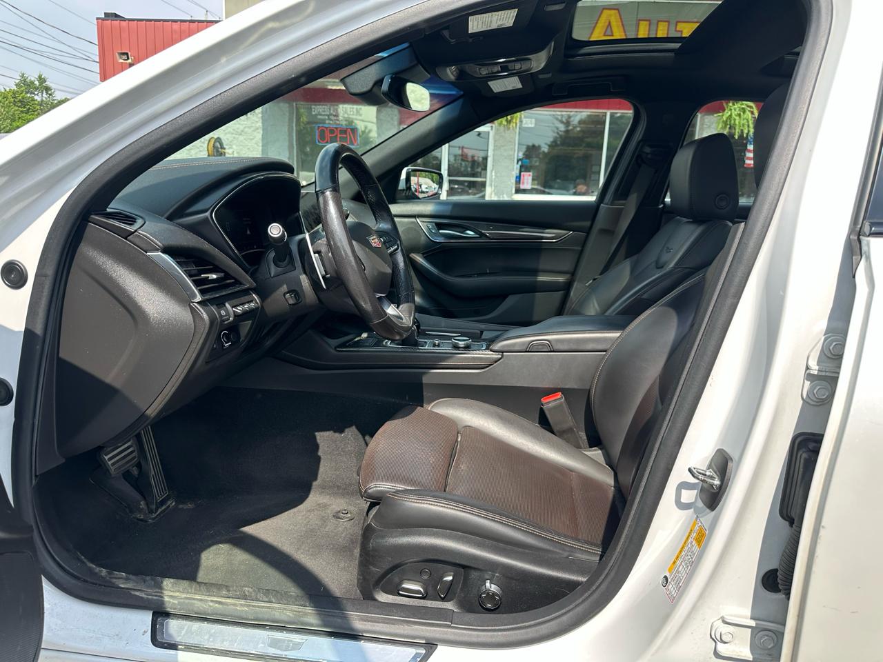 Cadillac CT5 4dr Sdn Sport 2022