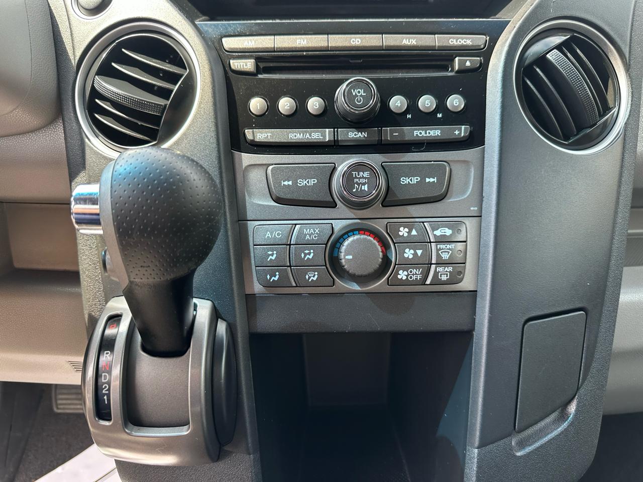 Honda Pilot 2WD 4dr LX 2012
