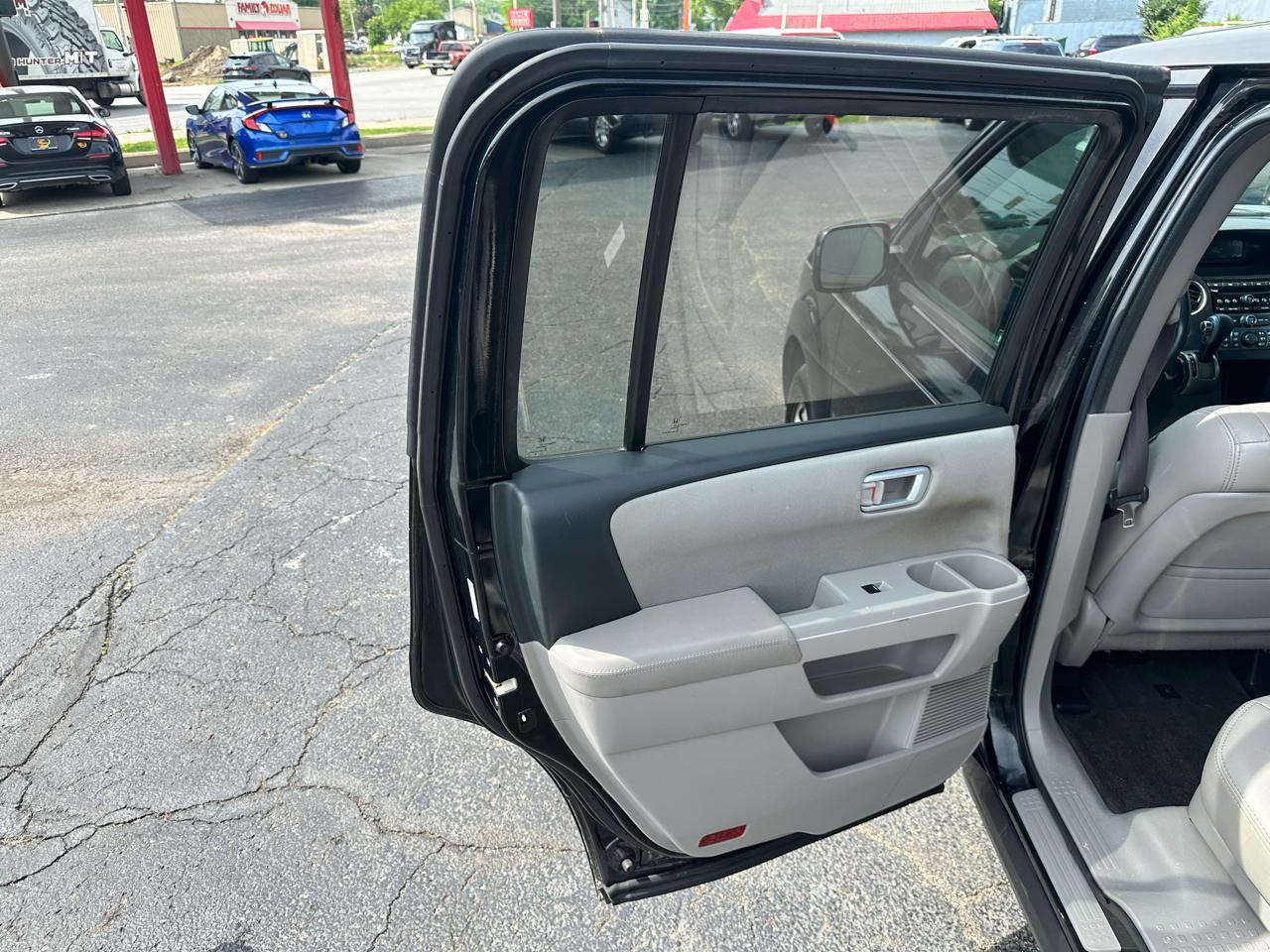 Honda Pilot 2WD 4dr LX 2012