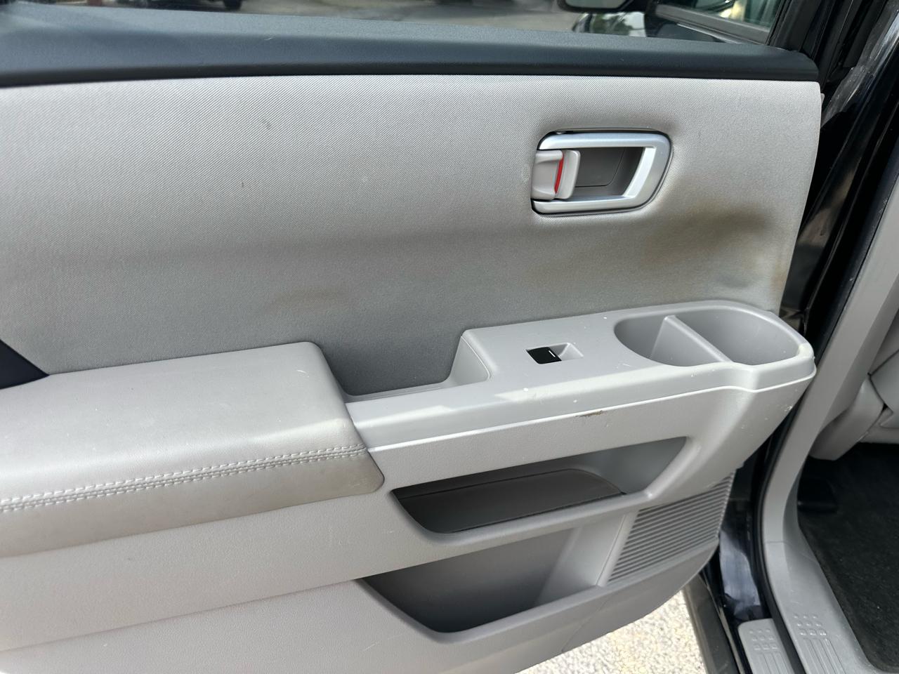 Honda Pilot 2WD 4dr LX 2012