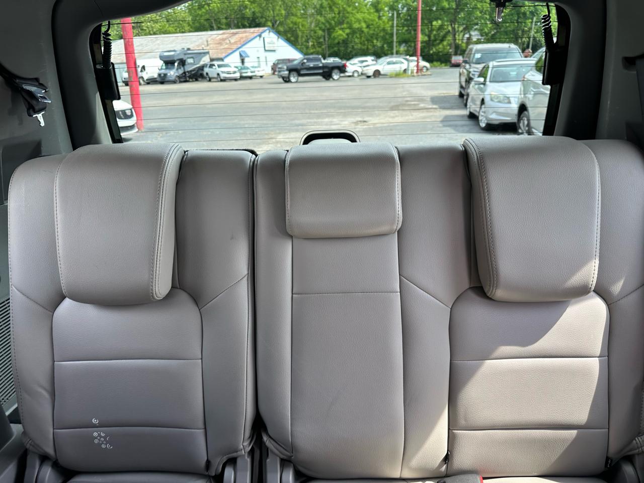 Honda Pilot 2WD 4dr LX 2012