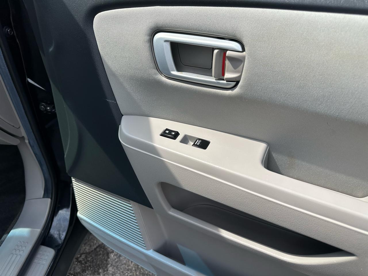 Honda Pilot 2WD 4dr LX 2012