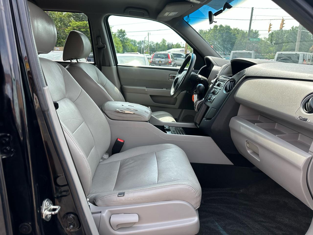 Honda Pilot 2WD 4dr LX 2012