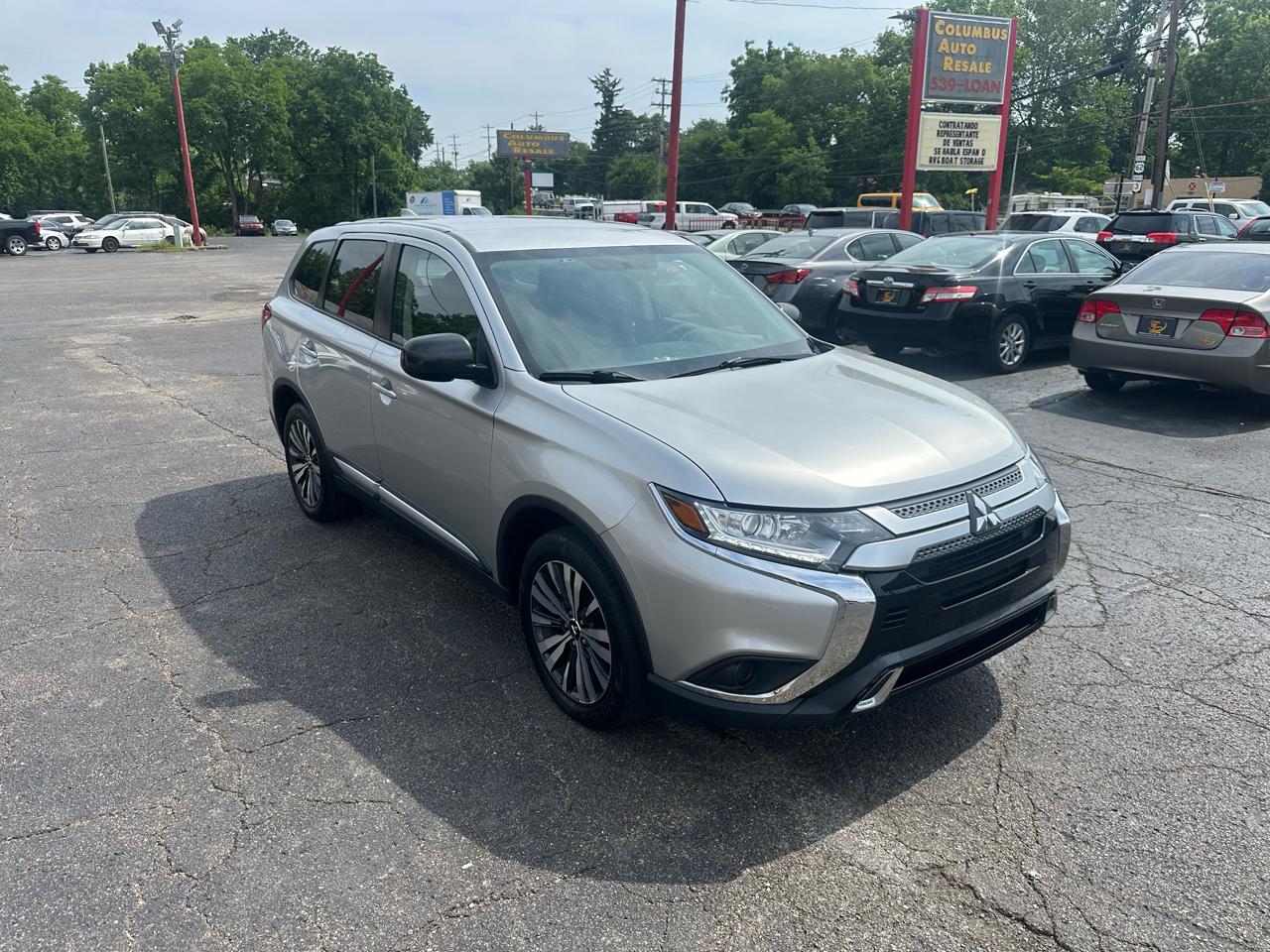 Mitsubishi Outlander ES FWD 2020