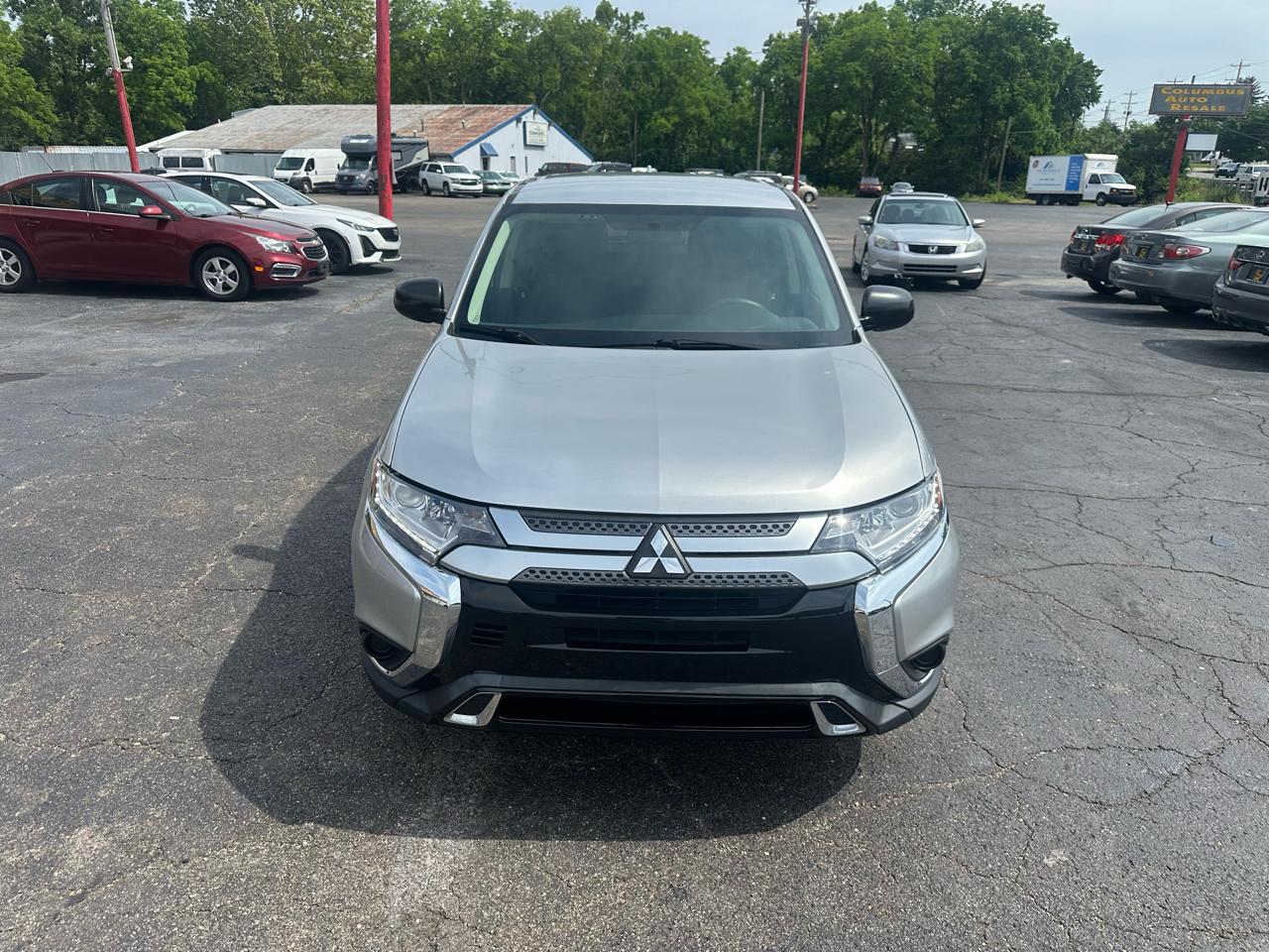Mitsubishi Outlander ES FWD 2020