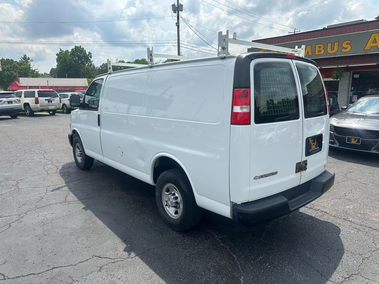 Chevrolet Express Cargo Van RWD 2500 135" 2019