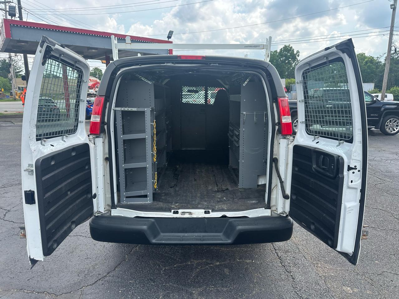 Chevrolet Express Cargo Van RWD 2500 135" 2019