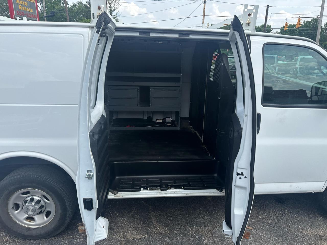 Chevrolet Express Cargo Van RWD 2500 135" 2019