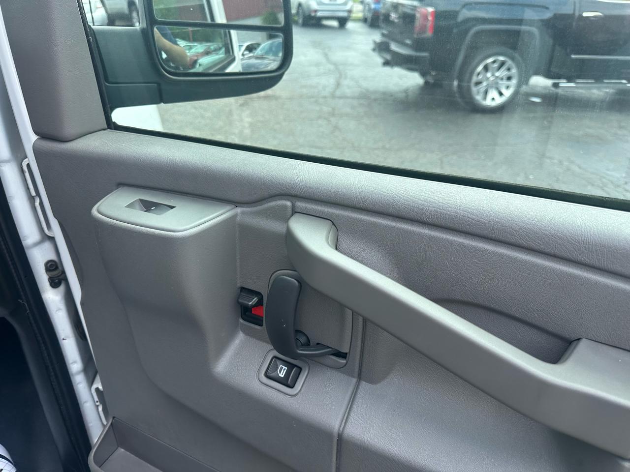 Chevrolet Express Cargo Van RWD 2500 135" 2019