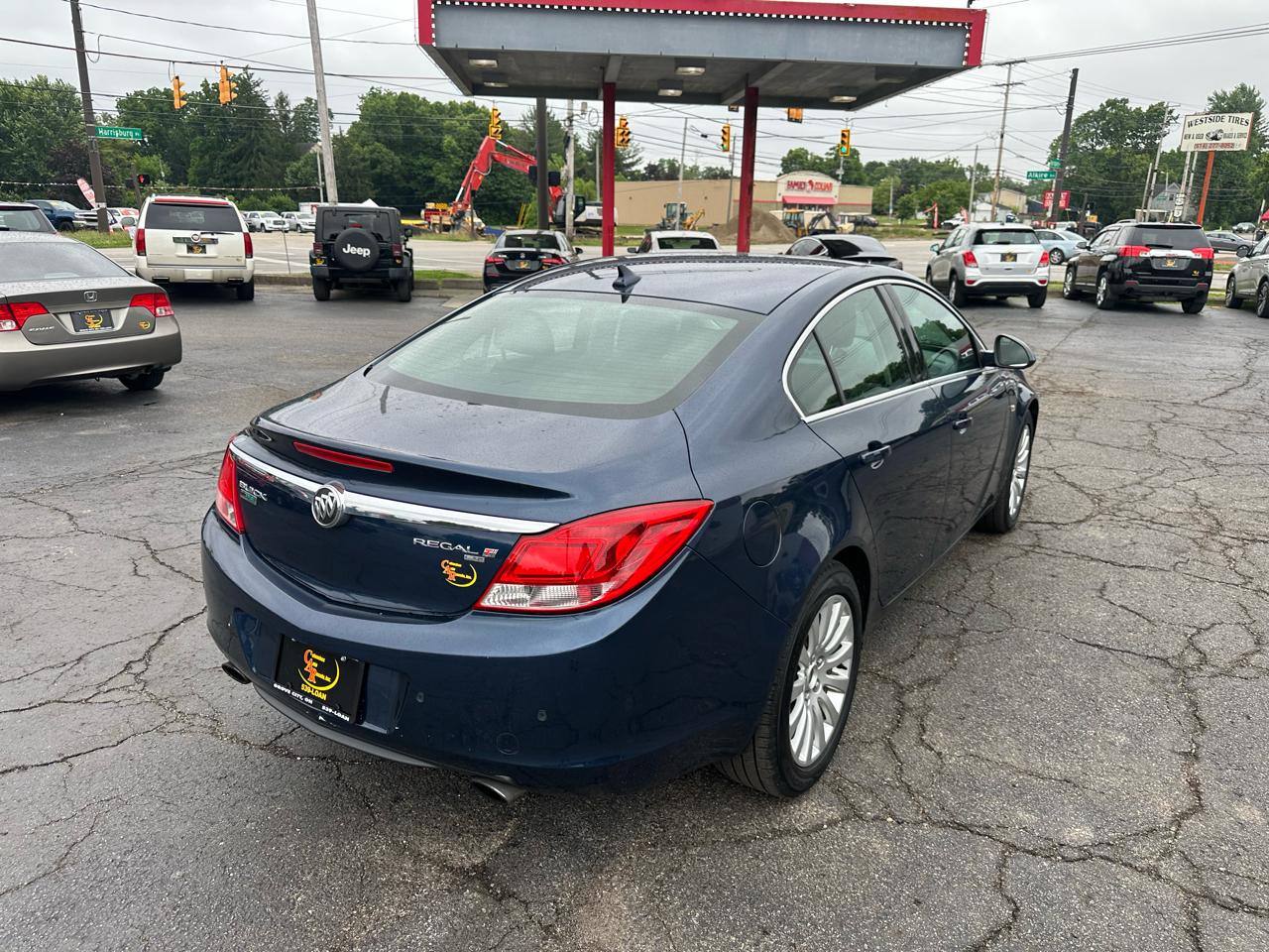Buick Regal 4dr Sdn CXL Turbo TO3 (Russelsheim) *Ltd Avail* 2011
