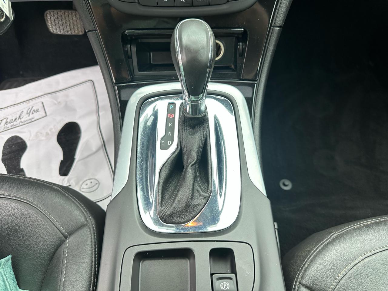 Buick Regal 4dr Sdn CXL Turbo TO3 (Russelsheim) *Ltd Avail* 2011