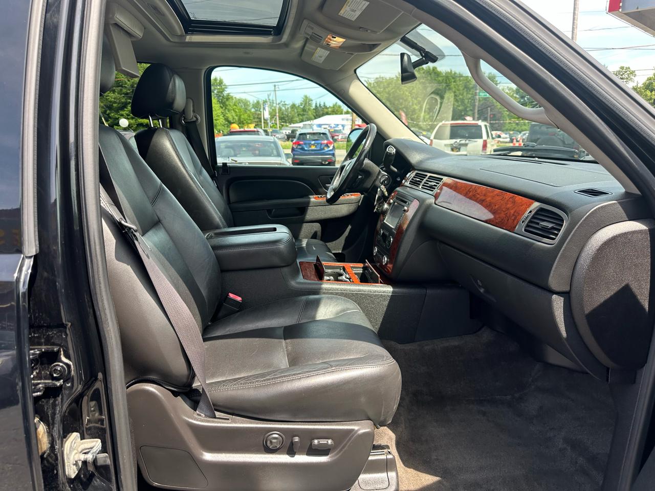 Chevrolet Tahoe 4WD 4dr 1500 LTZ 2012