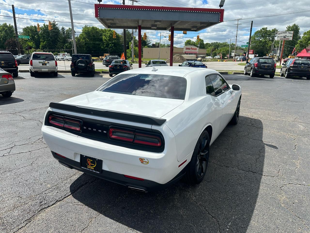 Dodge Challenger SXT Plus RWD 2018