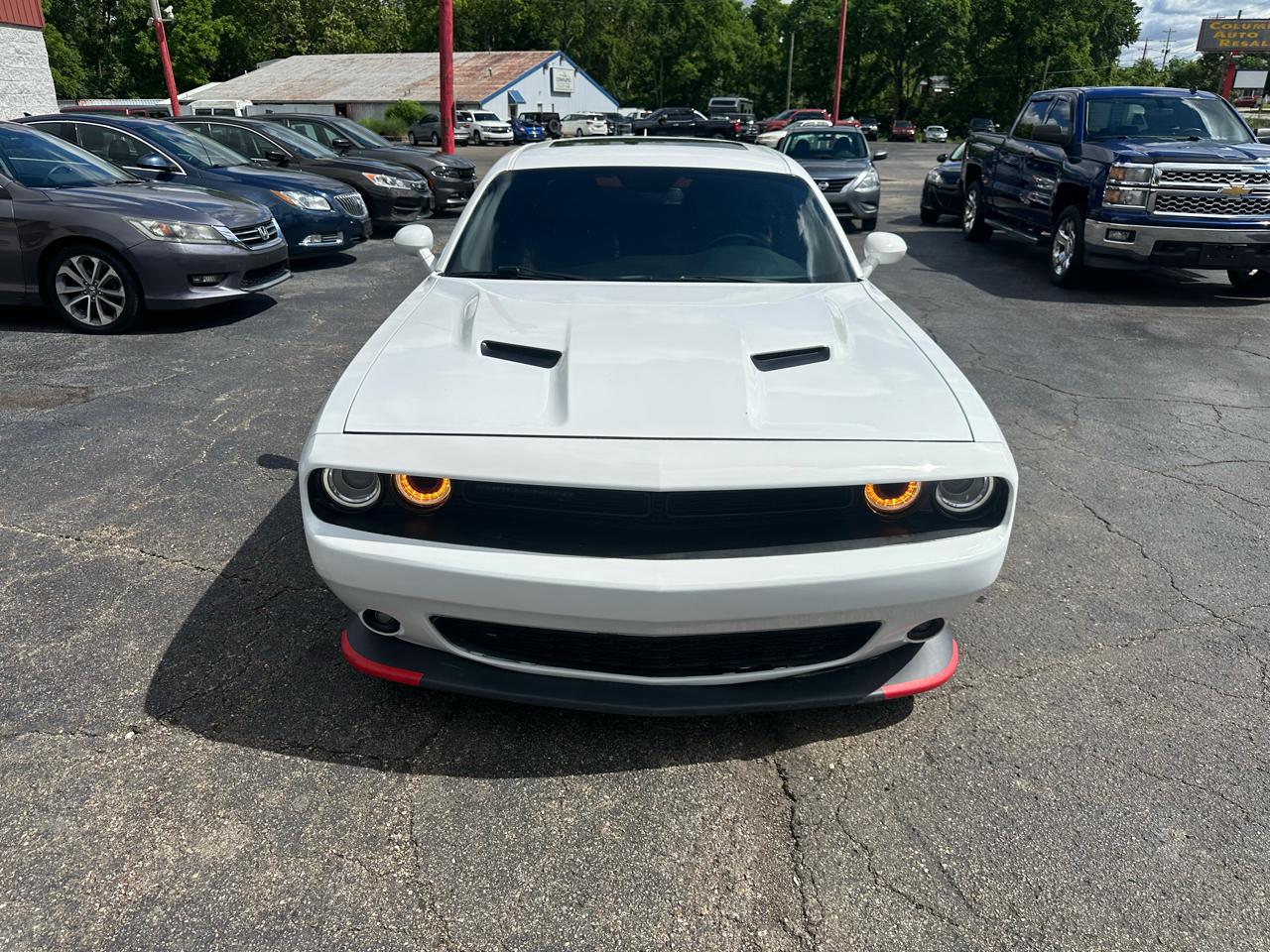 Dodge Challenger SXT Plus RWD 2018