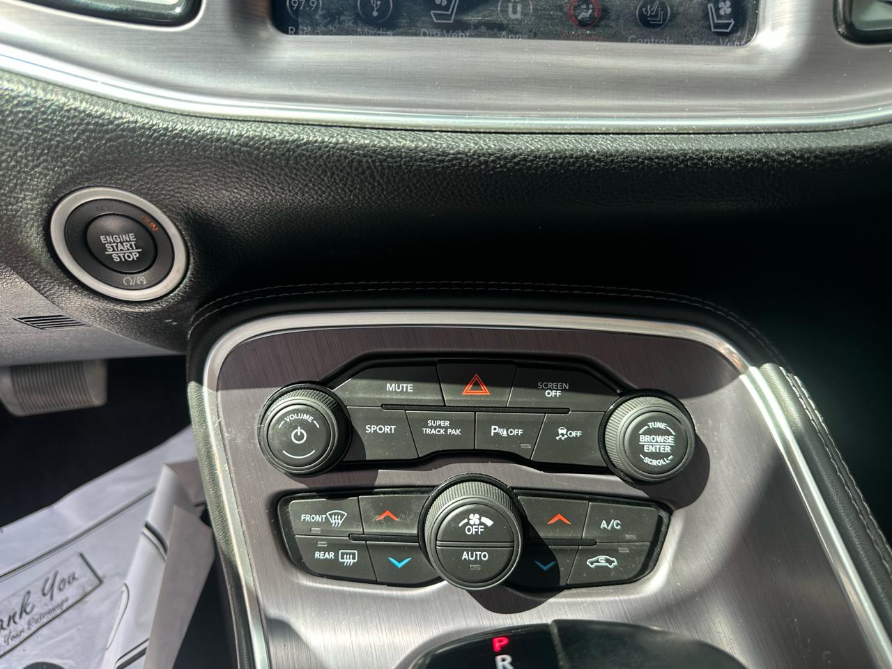 Dodge Challenger SXT Plus RWD 2018