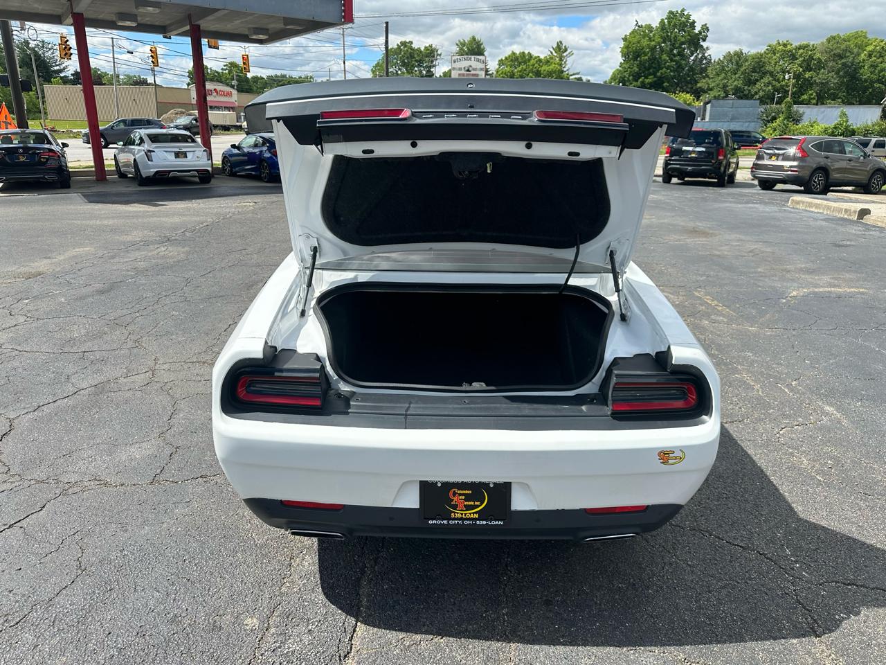 Dodge Challenger SXT Plus RWD 2018