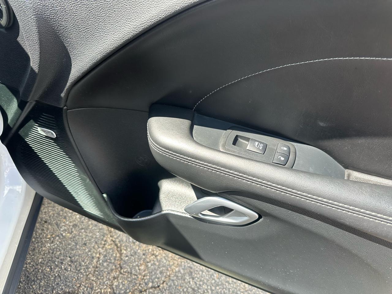 Dodge Challenger SXT Plus RWD 2018