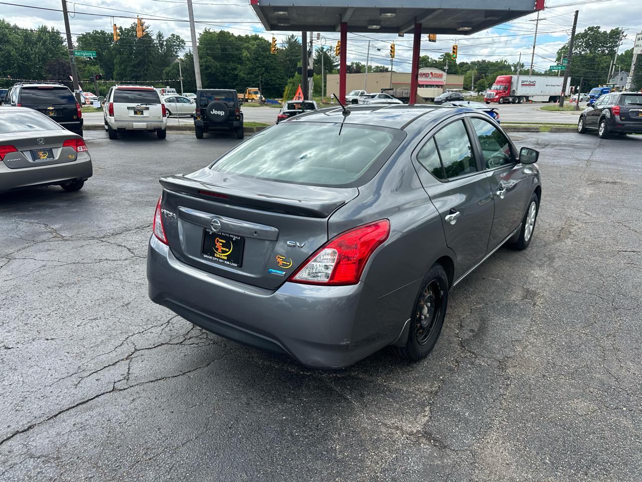 Nissan Versa 4dr Sdn CVT 1.6 SV 2016