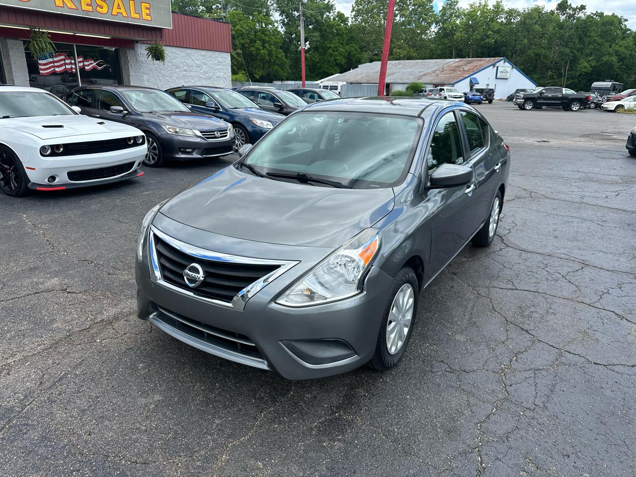Nissan Versa 4dr Sdn CVT 1.6 SV 2016