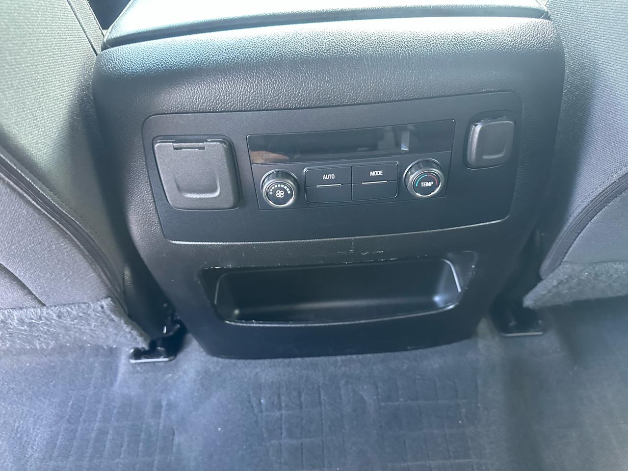 Chevrolet Tahoe 4WD 4dr LS 2019
