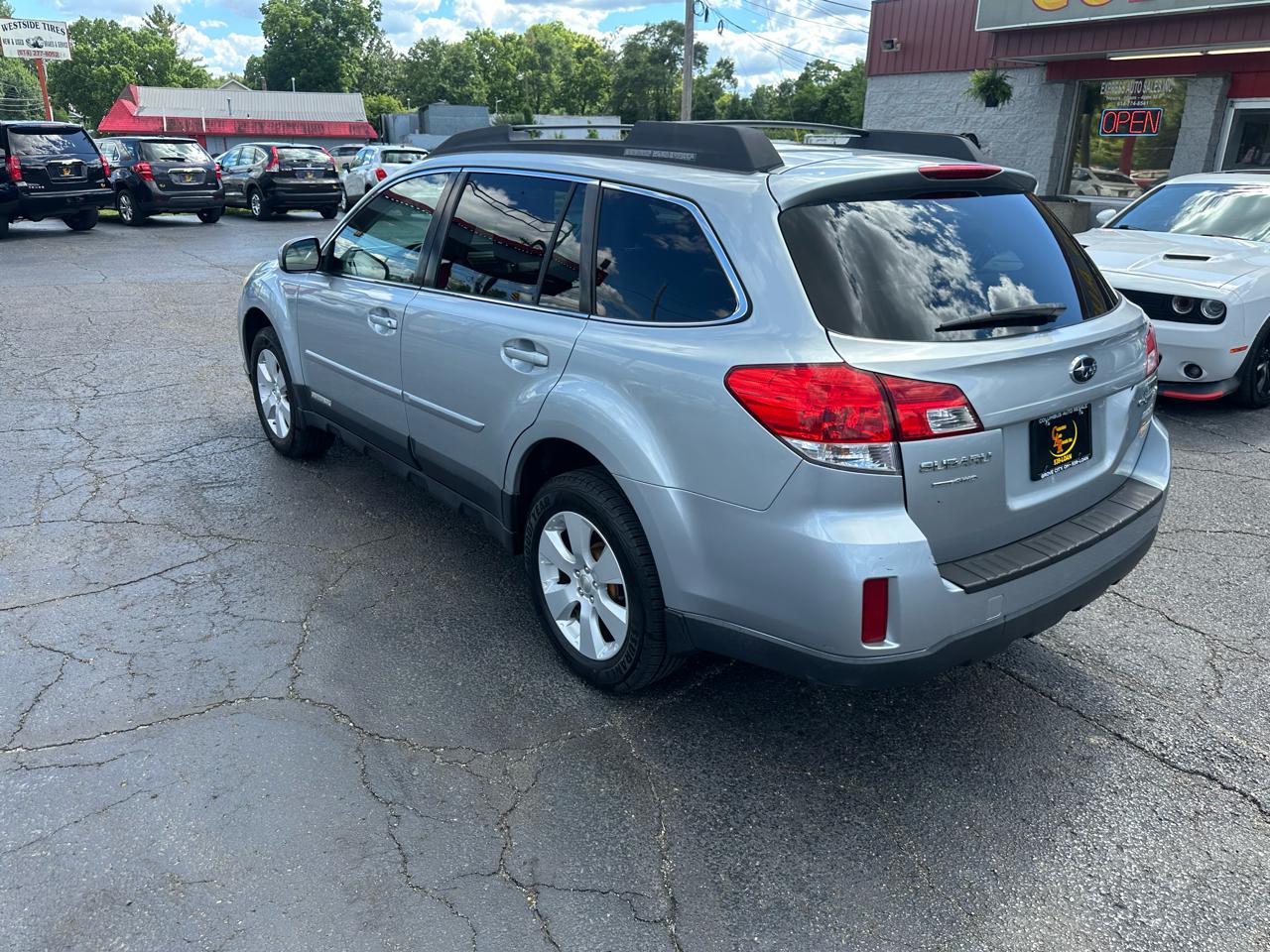 Subaru Outback 4dr Wgn H4 Auto 2.5i Premium 2012