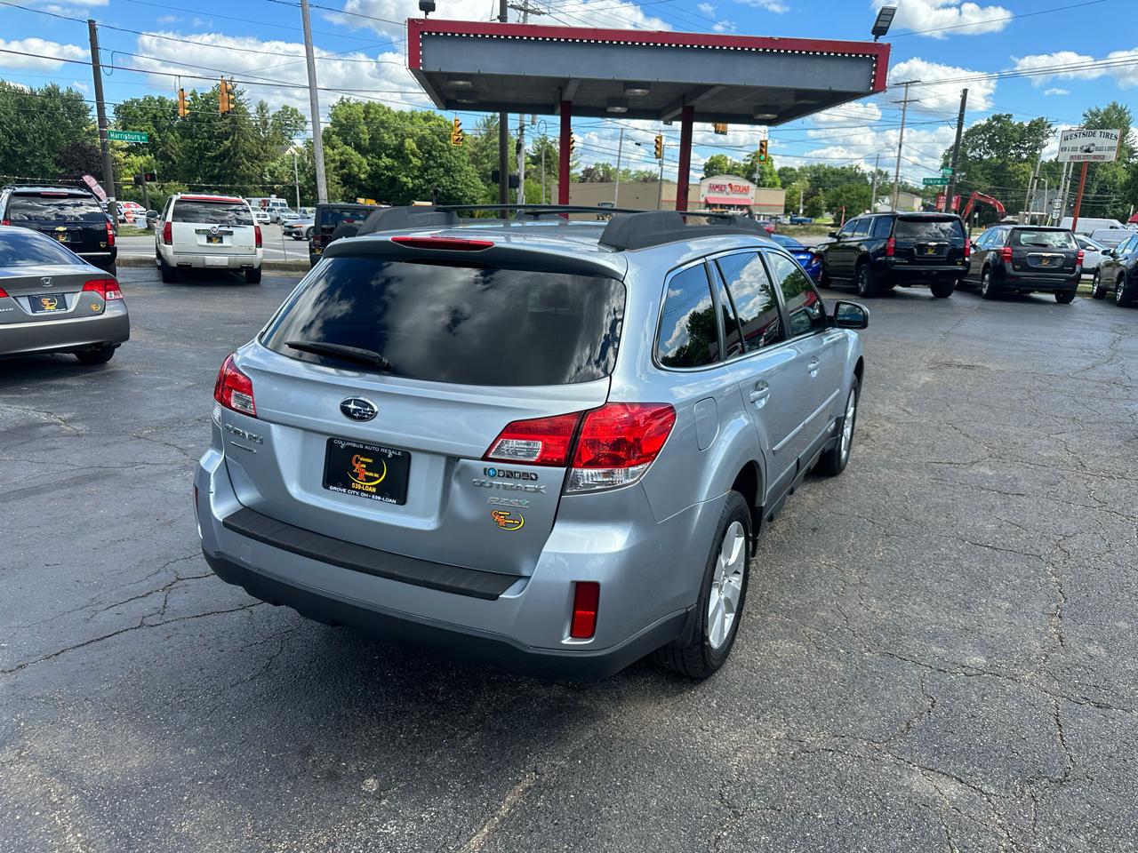 Subaru Outback 4dr Wgn H4 Auto 2.5i Premium 2012