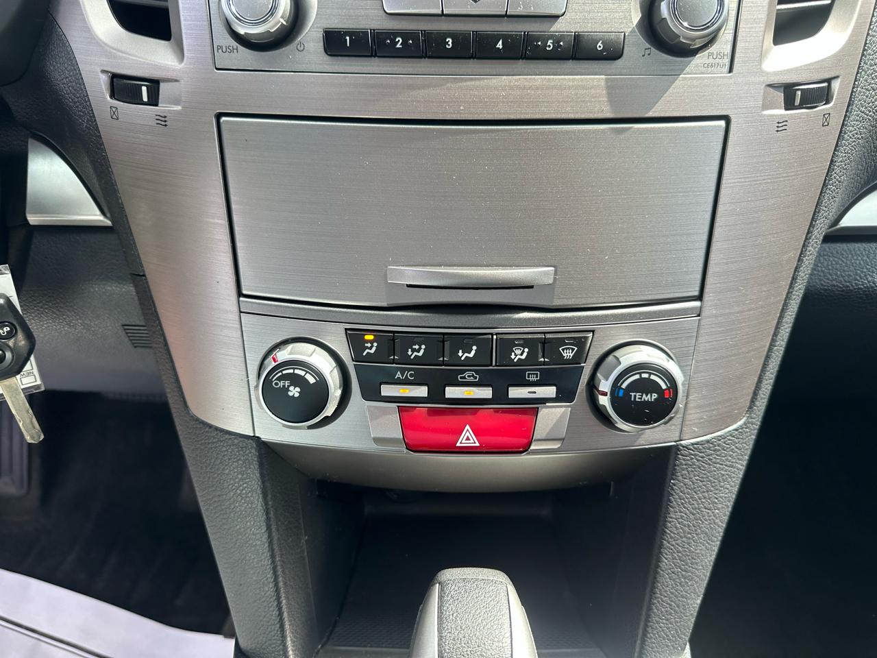 Subaru Outback 4dr Wgn H4 Auto 2.5i Premium 2012