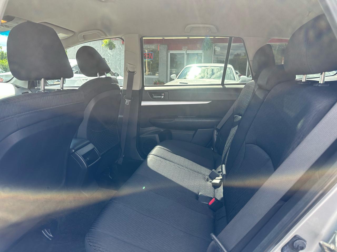 Subaru Outback 4dr Wgn H4 Auto 2.5i Premium 2012