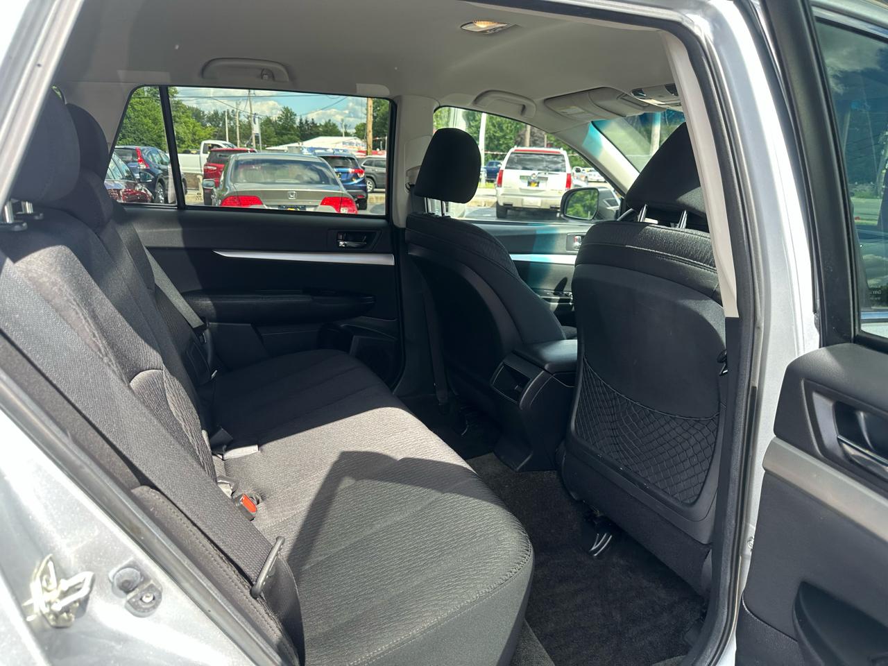 Subaru Outback 4dr Wgn H4 Auto 2.5i Premium 2012