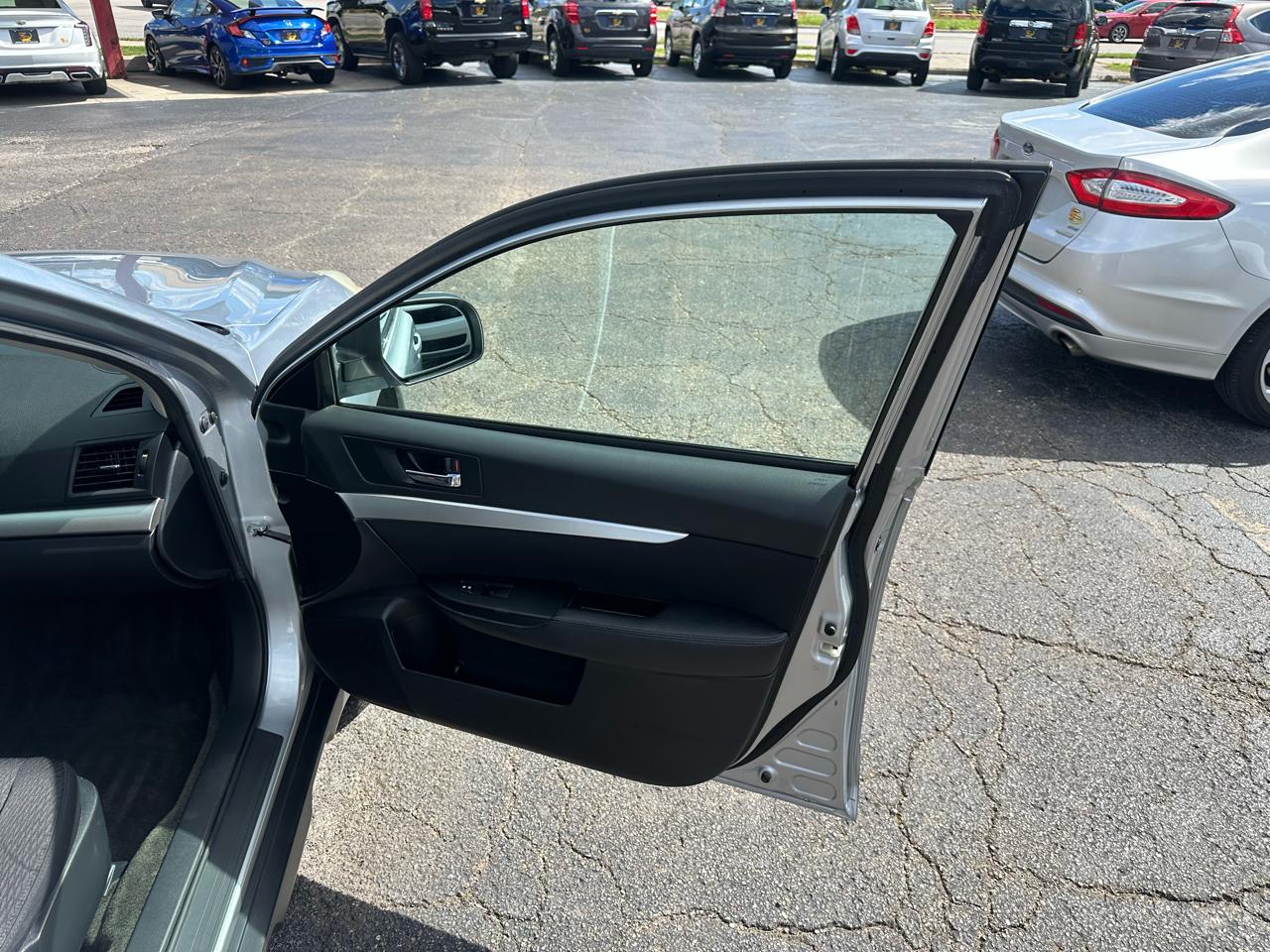 Subaru Outback 4dr Wgn H4 Auto 2.5i Premium 2012