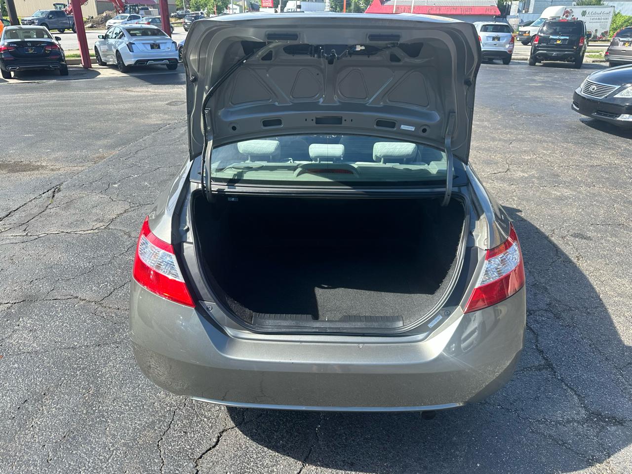 Honda Civic Cpe LX AT 2006