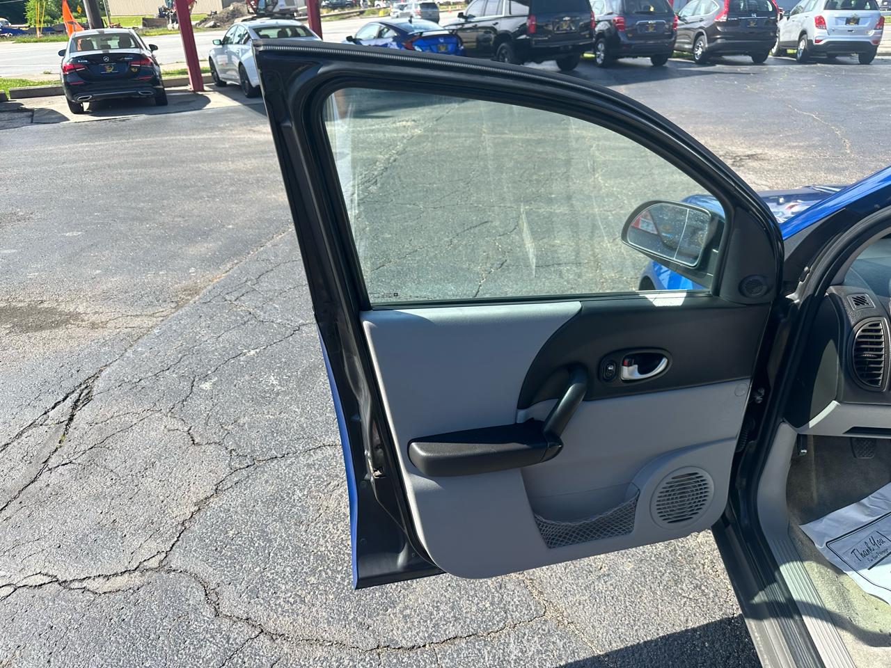 Saturn VUE 4dr FWD Manual 2004