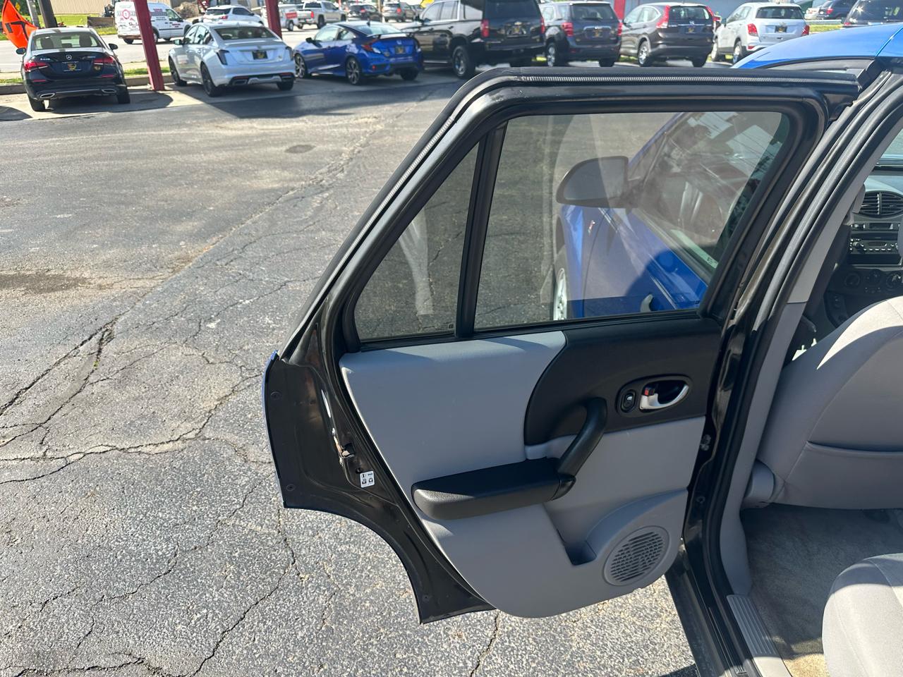Saturn VUE 4dr FWD Manual 2004